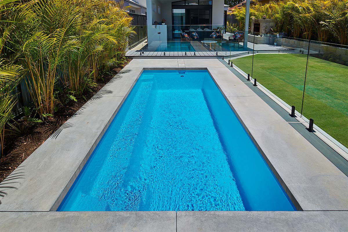 Sapphire Blue Sparkle pool install